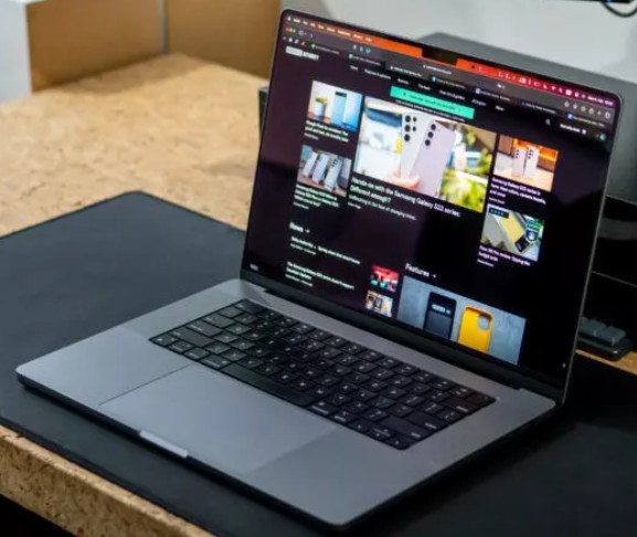 Nước nào bán MacBook Pro rẻ nhất thế giới 2023