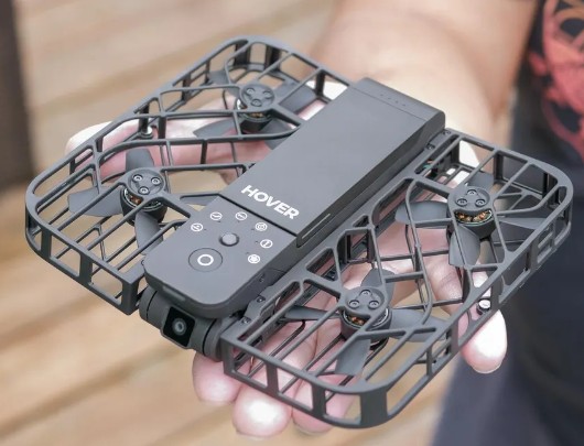 Flycam nhỏ gọn vừa túi tự bay tự bám theo chủ HOVERAir X1